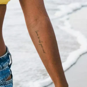 Alternative view of Love in da house