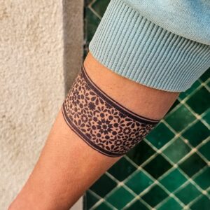 Tatouage armband bande zellig marocain dybala