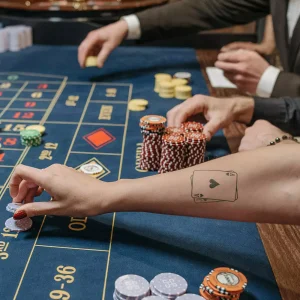 Alternative view of THE POKER CARDS